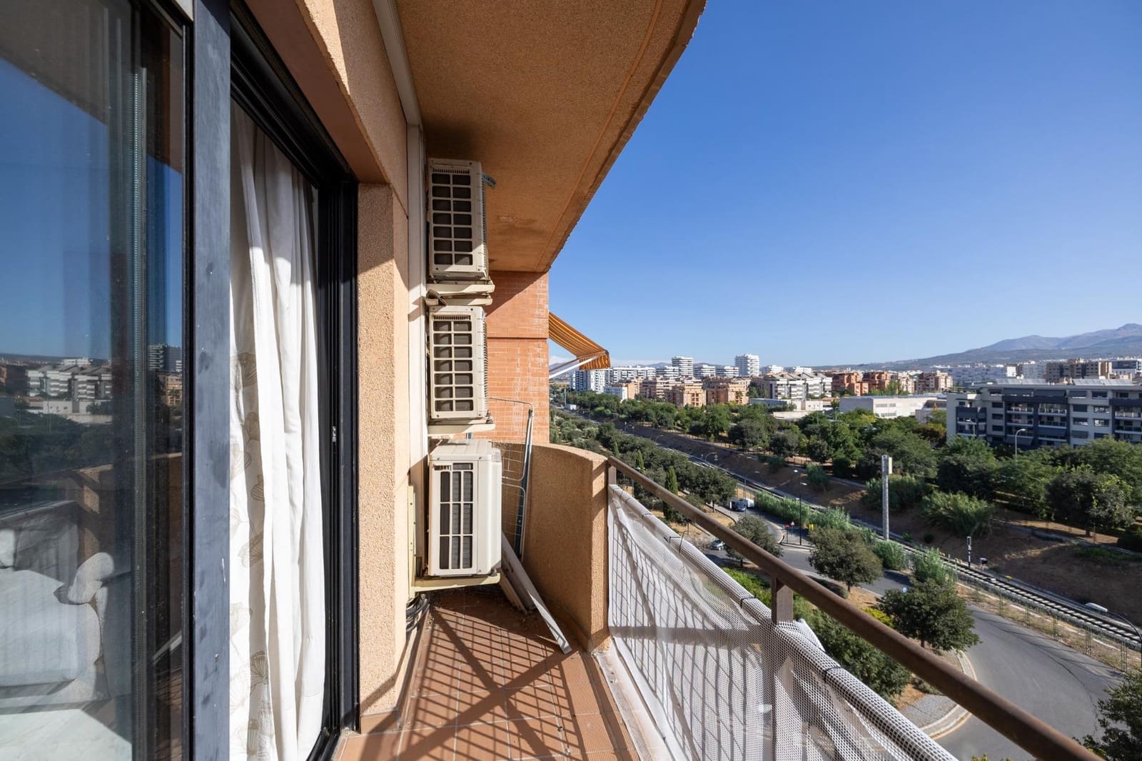 3 sypialnia Penthouse na sprzedaż w Miasto Grenada z basenem garażem - 395 000 € (Ref: 10155472)
