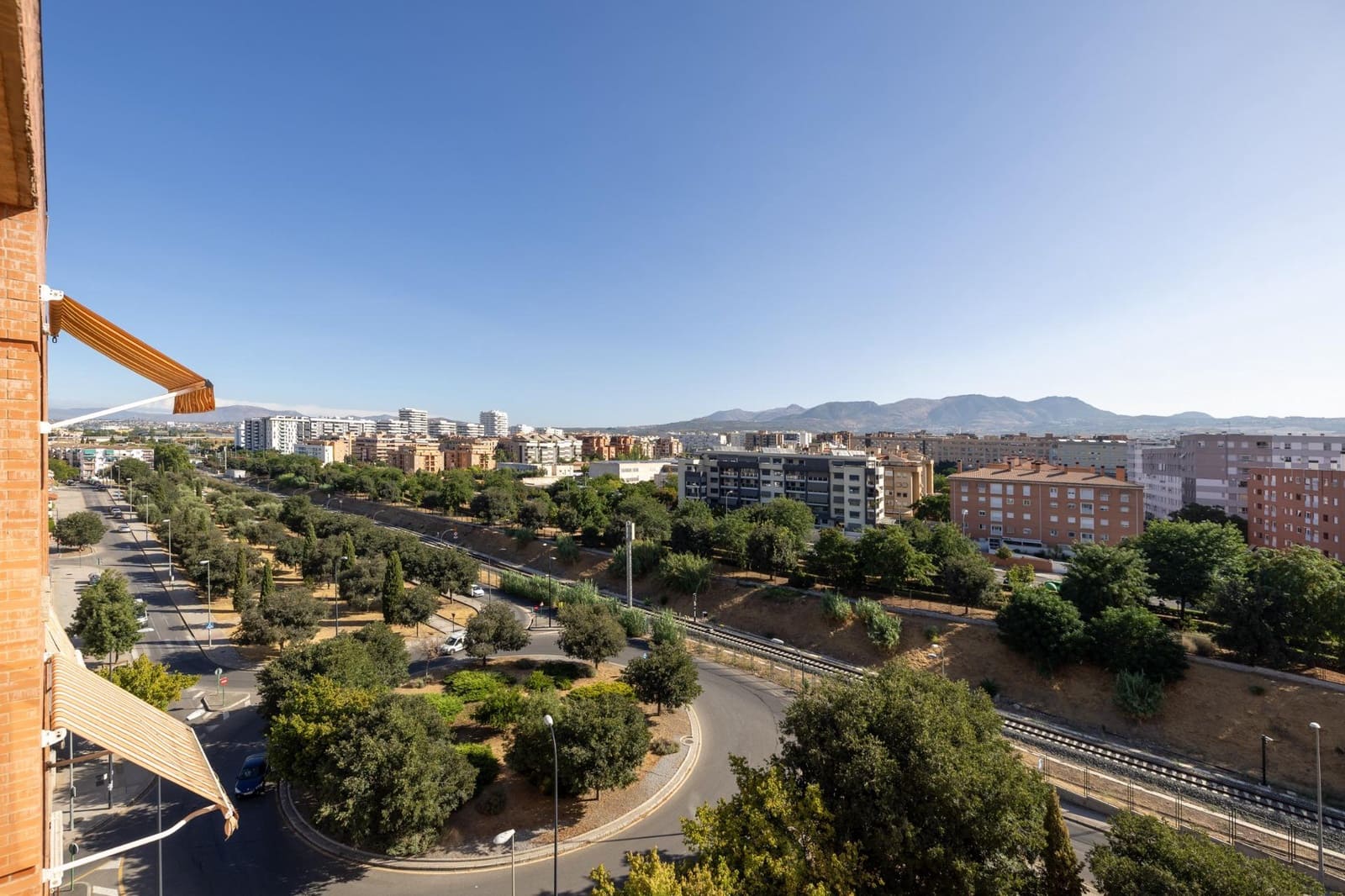3 sypialnia Penthouse na sprzedaż w Miasto Grenada z basenem garażem - 395 000 € (Ref: 10155472)