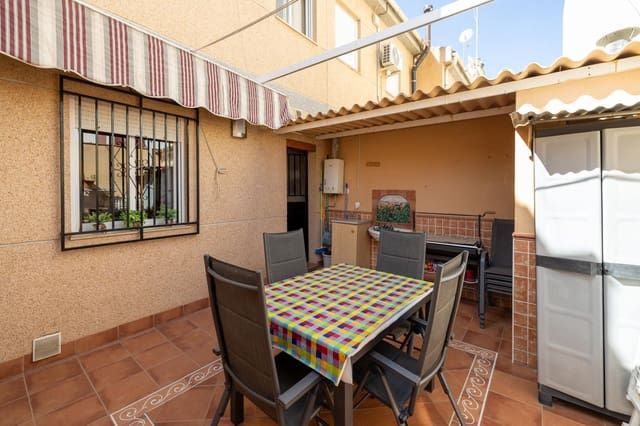 3 sovrum Radhus till salu i Las Gabias med garage - 215 000 € (Ref: 10155475)