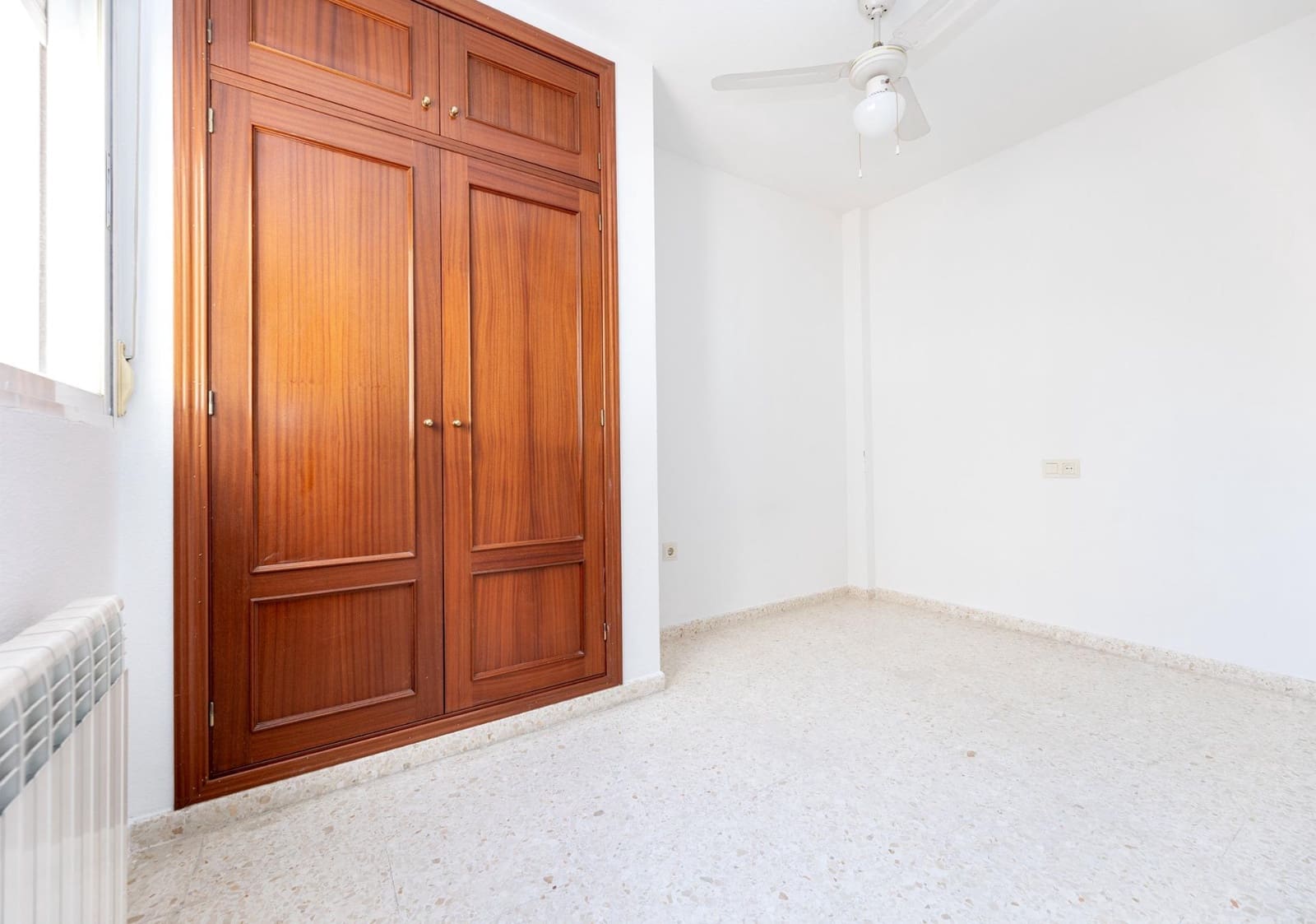 4 slaapkamer Rijtjeshuis te koop in Armilla met garage - € 400.000 (Ref: 10155476)
