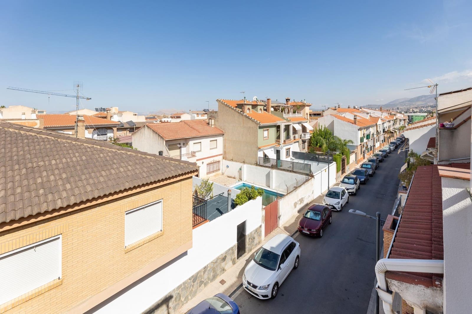 4 slaapkamer Rijtjeshuis te koop in Armilla met garage - € 400.000 (Ref: 10155476)