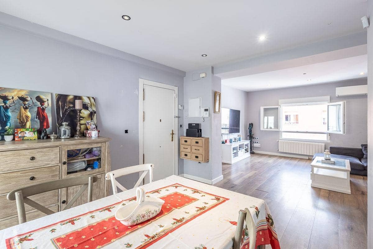 3 bedroom Flat for sale in Granada city - € 330,000 (Ref: 10155477)