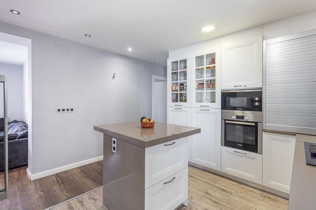 3 quarto Apartamento para venda em Camino de Ronda - Rosaleda, Granada cidade - 330 000 € (Ref: 10155477)
