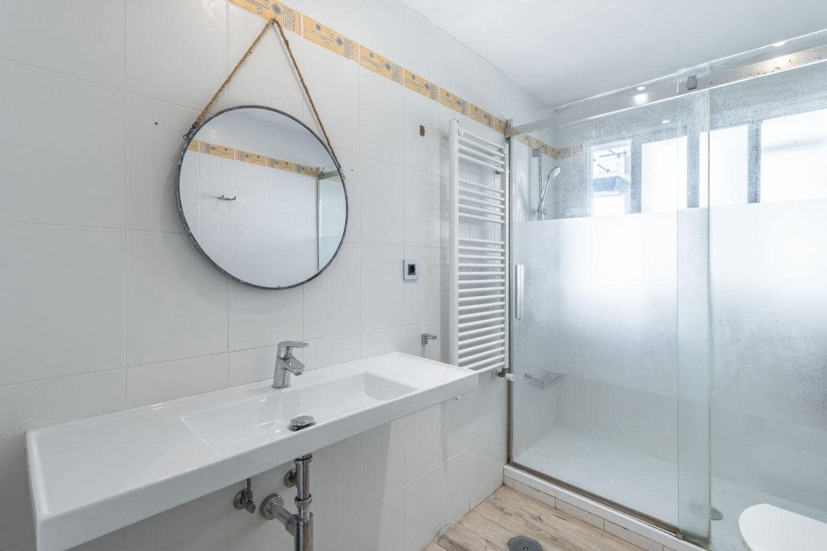 3 bedroom Flat for sale in Granada city - € 330,000 (Ref: 10155477)