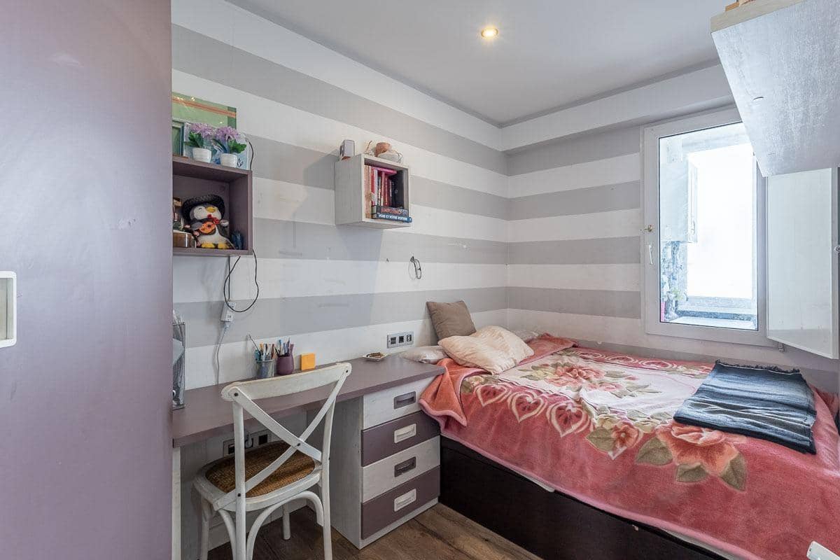 3 bedroom Flat for sale in Granada city - € 330,000 (Ref: 10155477)