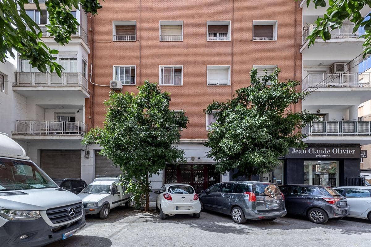 3 bedroom Flat for sale in Granada city - € 330,000 (Ref: 10155477)