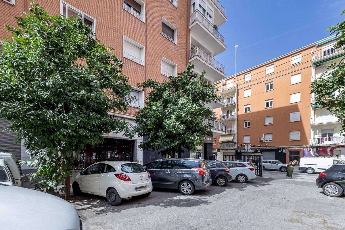 3 bedroom Flat for sale in Granada city - € 330,000 (Ref: 10155477)