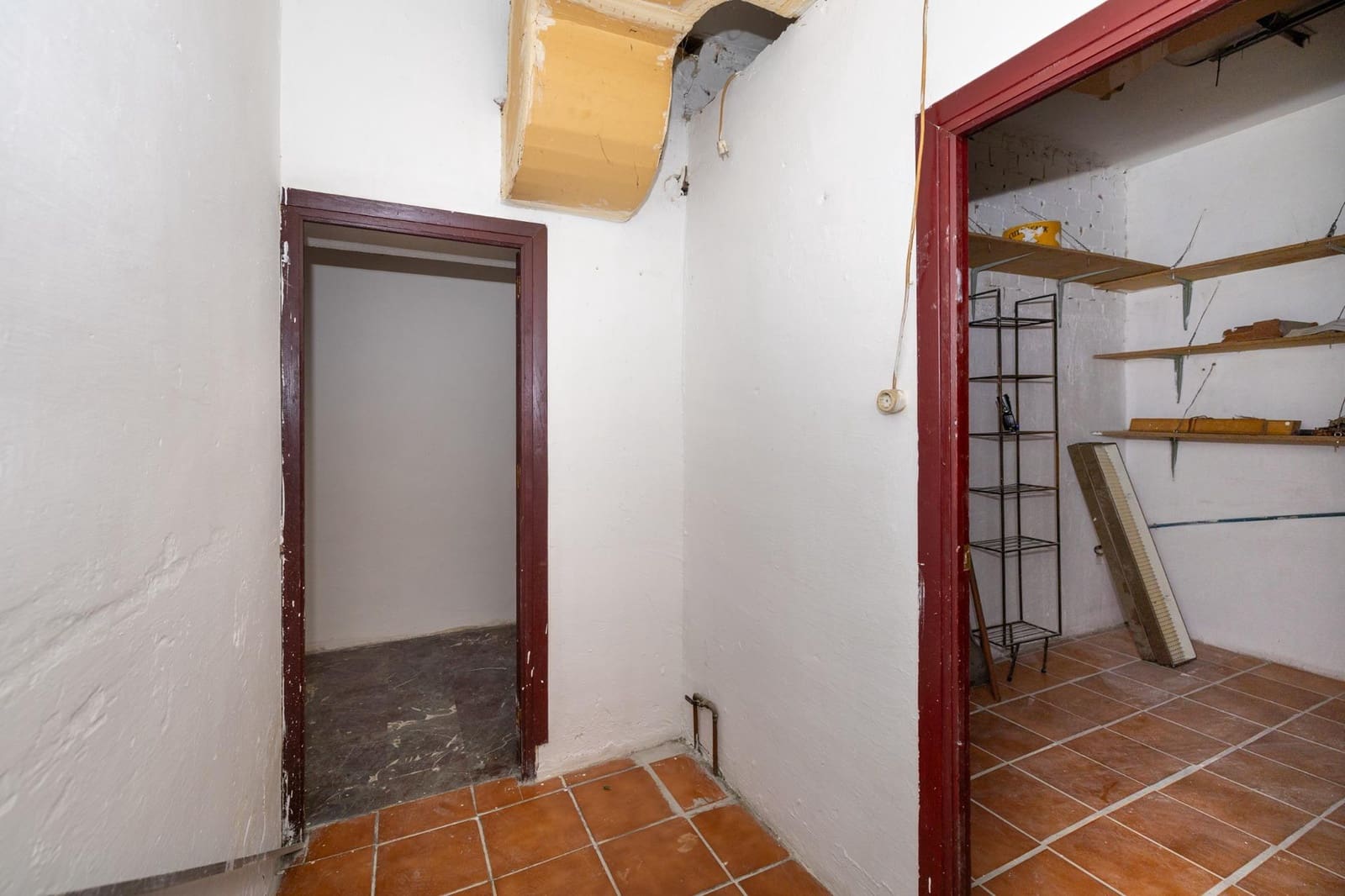 Kommersiell til salgs i Granada by - € 57 000 (Ref: 10155479)