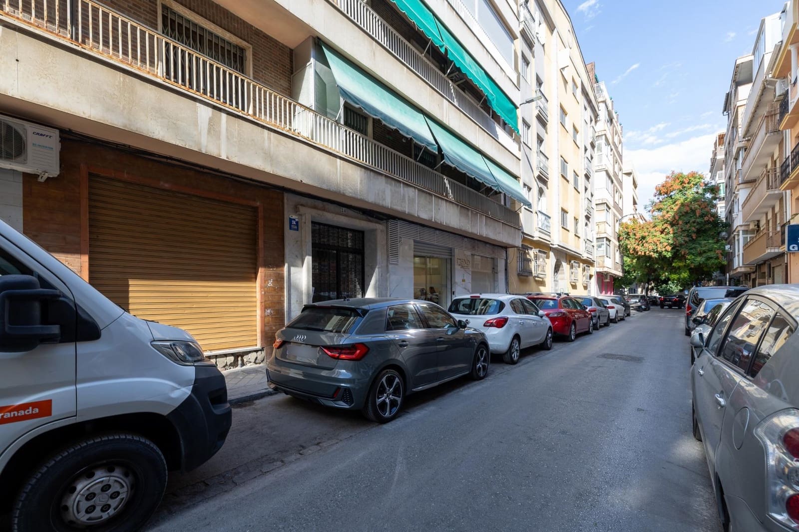 Kommersiell til salgs i Granada by - € 57 000 (Ref: 10155479)