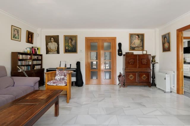 3 quarto Moradia em Banda para venda em Granada cidade com piscina garagem - 450 000 € (Ref: 10155481)