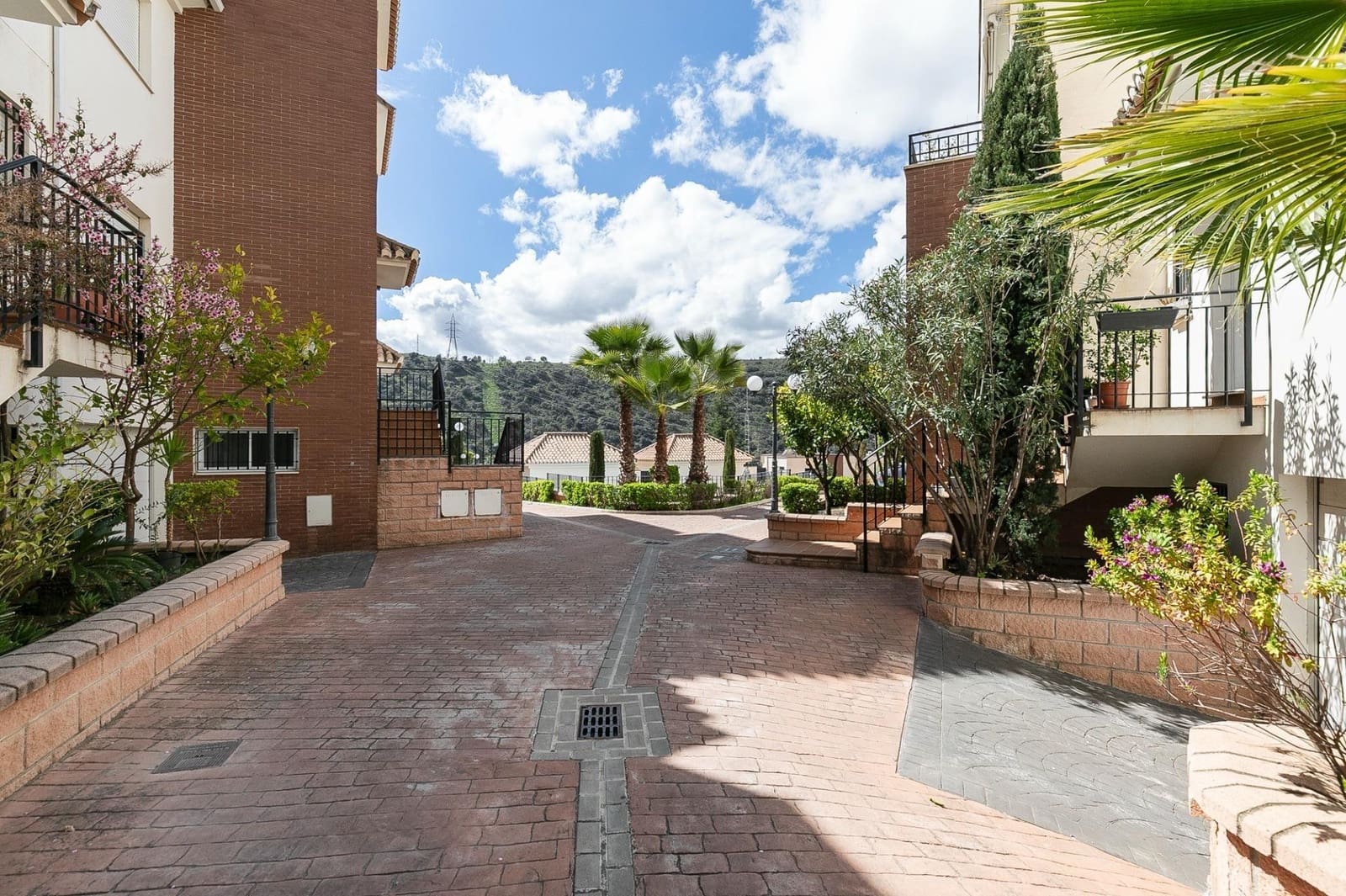 3 quarto Moradia em Banda para venda em Granada cidade com piscina garagem - 450 000 € (Ref: 10155481)