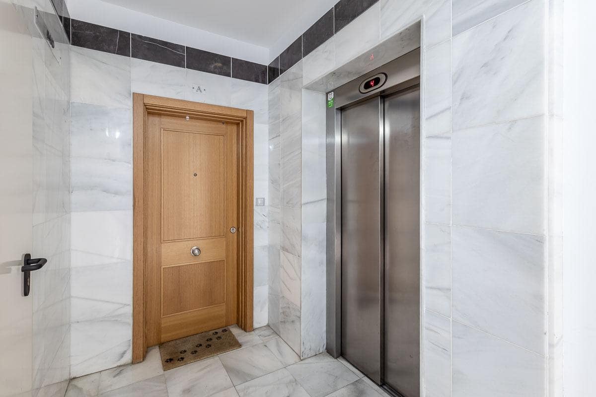 2 camera da letto Attico in vendita in Granada citta con piscina garage - 398.000 € (Rif: 10155482)