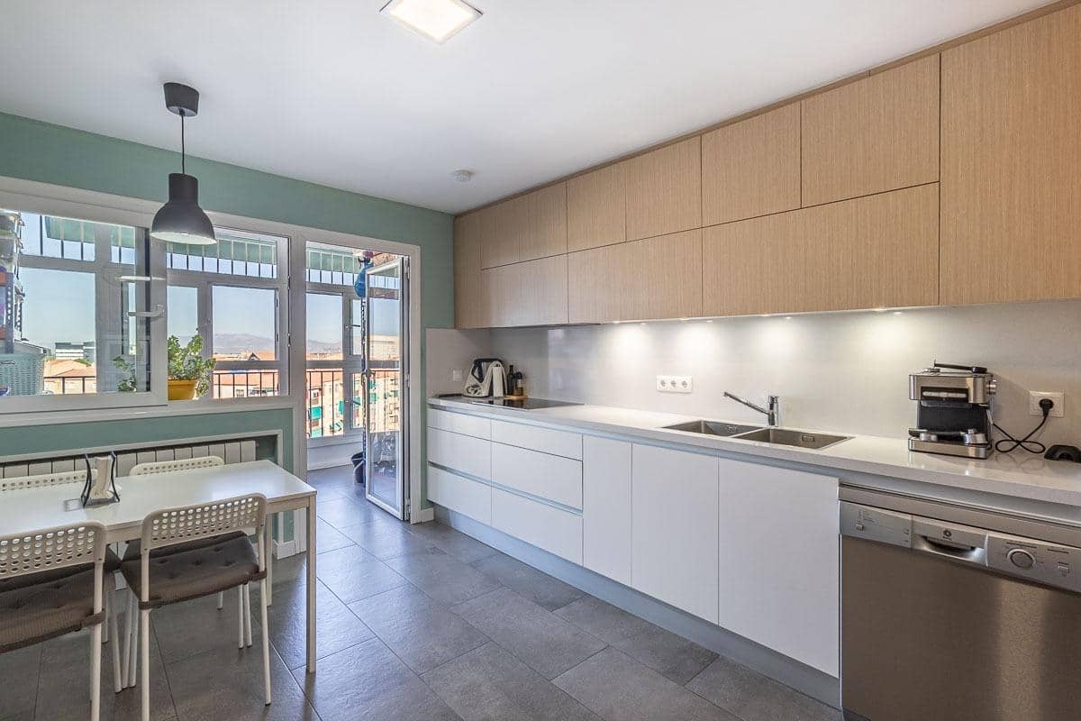 3 sovrum Lägenhet till salu i Granada stad med garage - 469 000 € (Ref: 10155484)