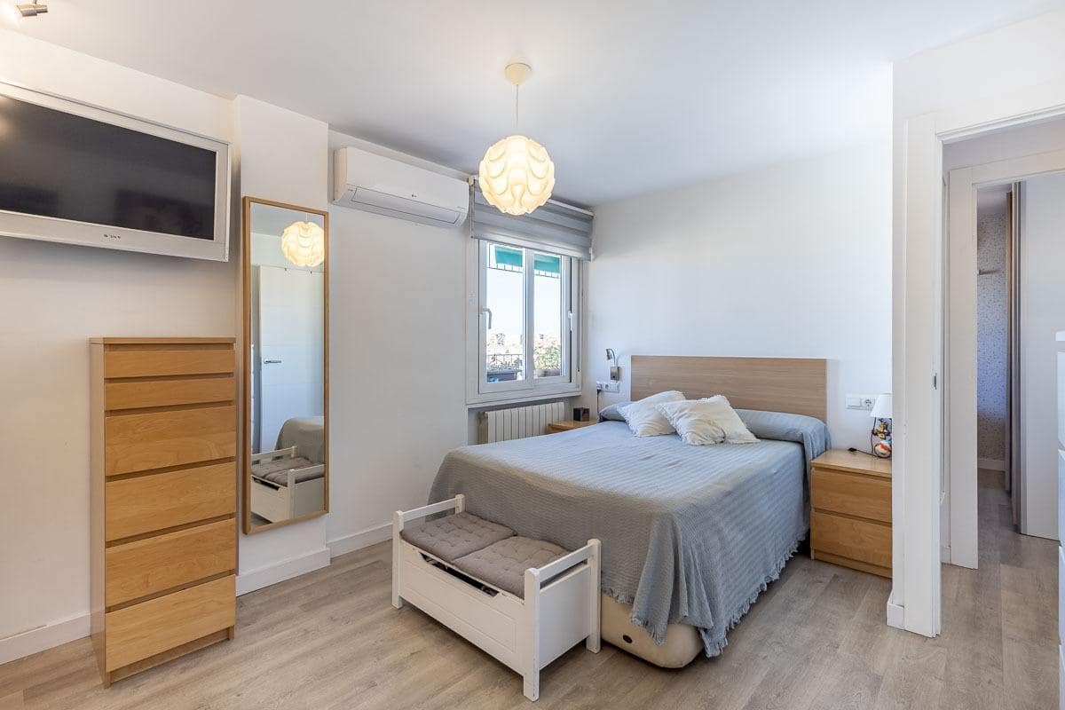 3 sovrum Lägenhet till salu i Granada stad med garage - 469 000 € (Ref: 10155484)