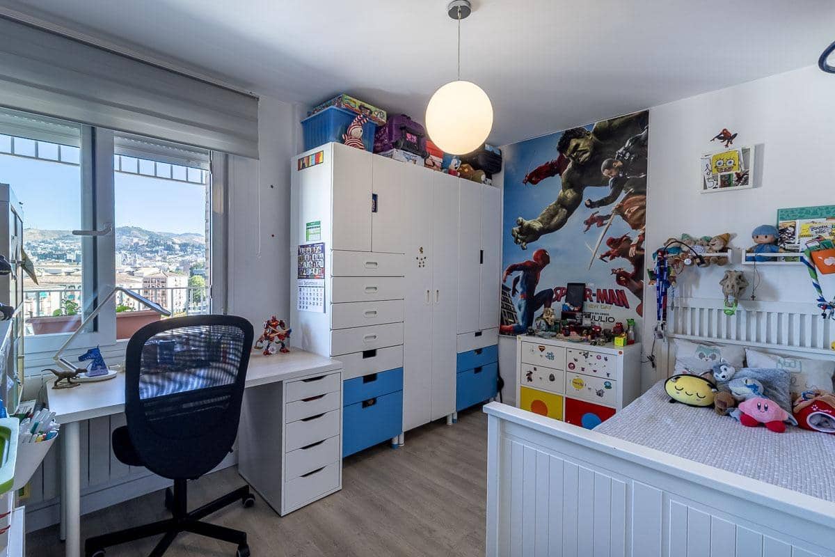 3 sovrum Lägenhet till salu i Granada stad med garage - 469 000 € (Ref: 10155484)