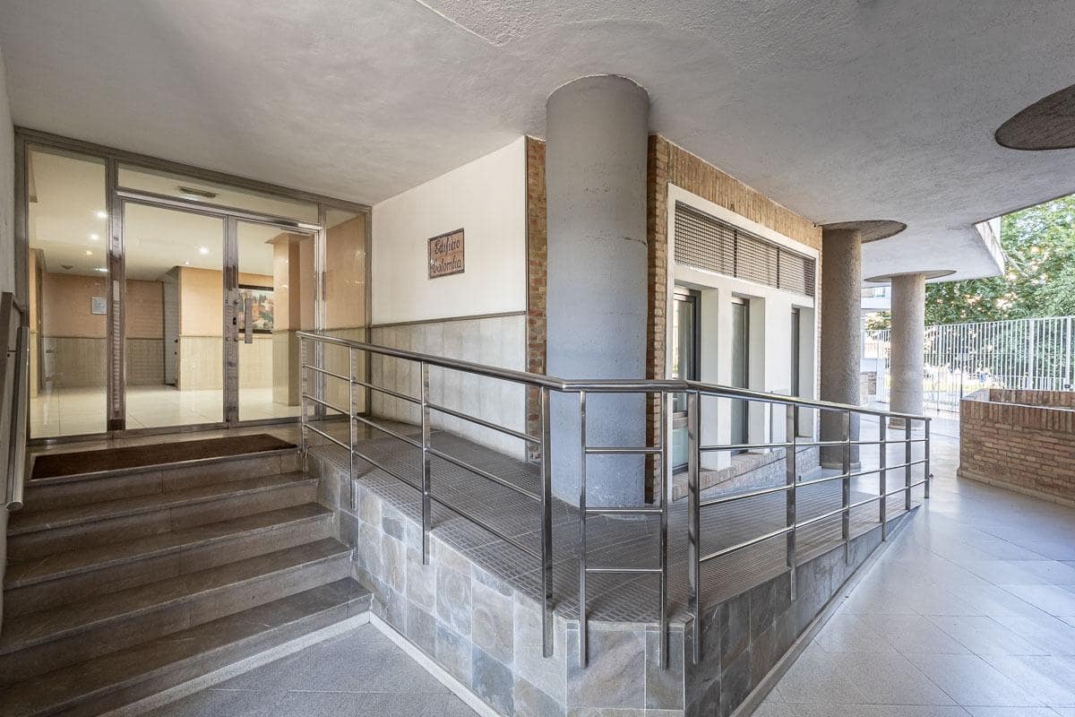 3 sovrum Lägenhet till salu i Granada stad med garage - 469 000 € (Ref: 10155484)