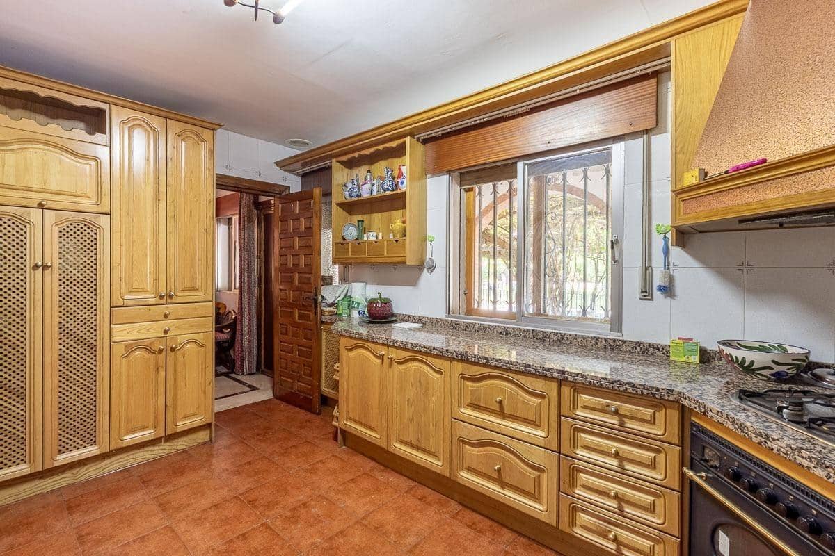 5 soverom Villa til salgs i Ogijares med svømmebasseng garasje - € 550 000 (Ref: 10155485)