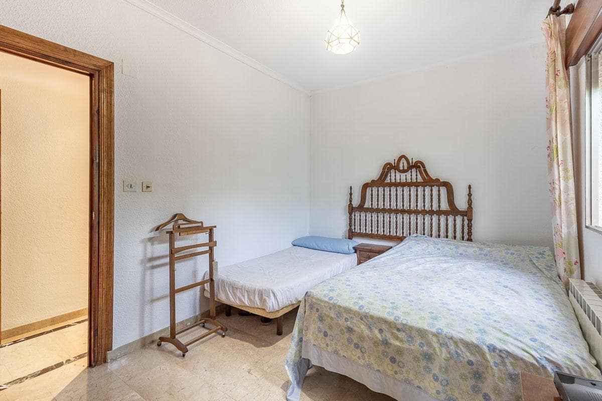 5 soverom Villa til salgs i Ogijares med svømmebasseng garasje - € 550 000 (Ref: 10155485)