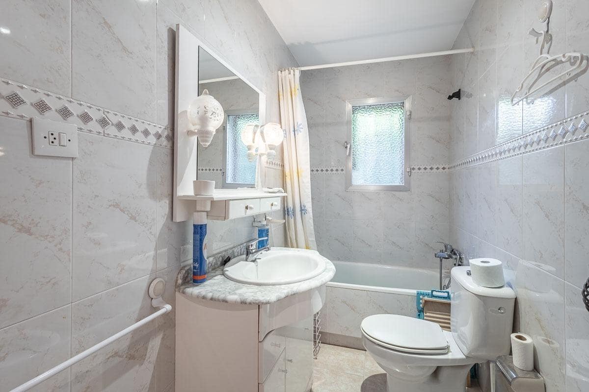 5 soverom Villa til salgs i Ogijares med svømmebasseng garasje - € 550 000 (Ref: 10155485)