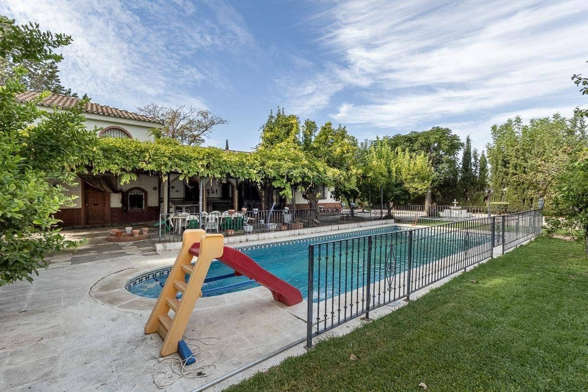 5 soverom Villa til salgs i Ogijares med svømmebasseng garasje - € 550 000 (Ref: 10155485)