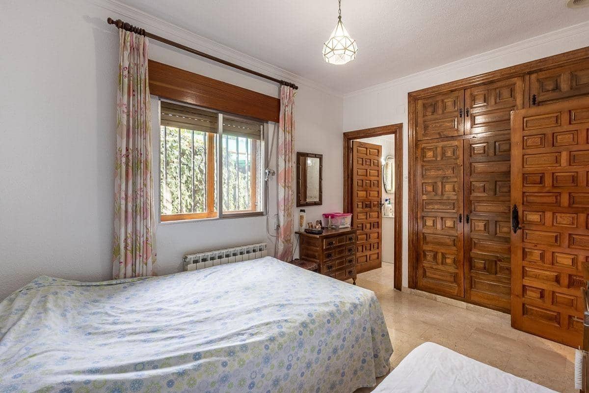 5 soverom Villa til salgs i Ogijares med svømmebasseng garasje - € 550 000 (Ref: 10155485)