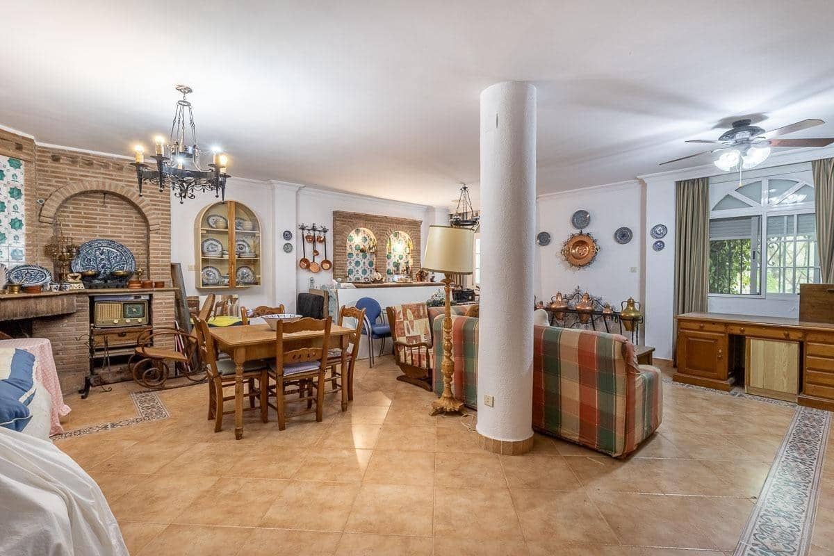 5 soverom Villa til salgs i Ogijares med svømmebasseng garasje - € 550 000 (Ref: 10155485)