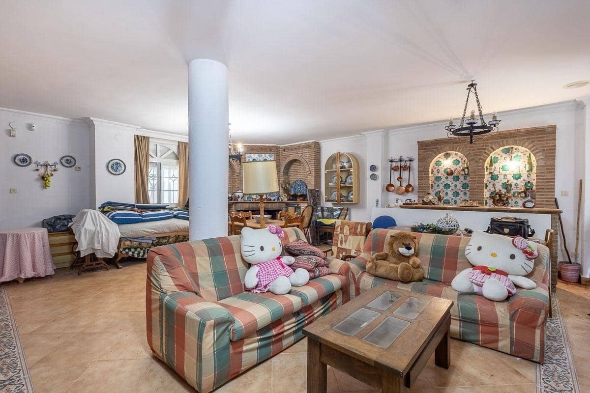 5 soverom Villa til salgs i Ogijares med svømmebasseng garasje - € 550 000 (Ref: 10155485)