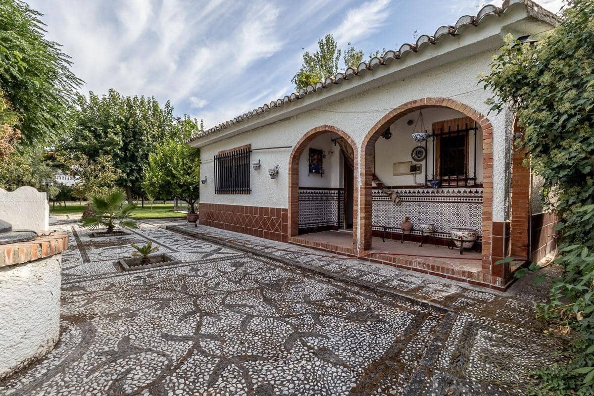 5 soverom Villa til salgs i Ogijares med svømmebasseng garasje - € 550 000 (Ref: 10155485)