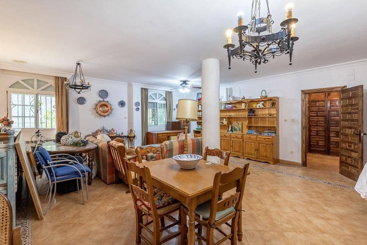 5 soverom Villa til salgs i Ogijares med svømmebasseng garasje - € 550 000 (Ref: 10155485)