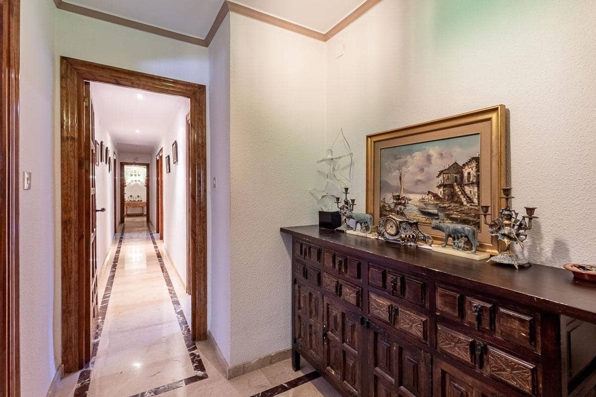 5 soverom Villa til salgs i Ogijares med svømmebasseng garasje - € 550 000 (Ref: 10155485)
