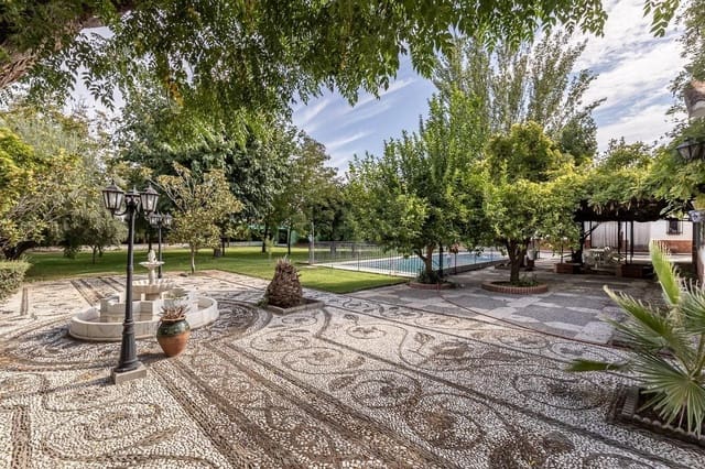 5 soverom Villa til salgs i Ogíjares med svømmebasseng garasje - € 550 000 (Ref: 10155485)