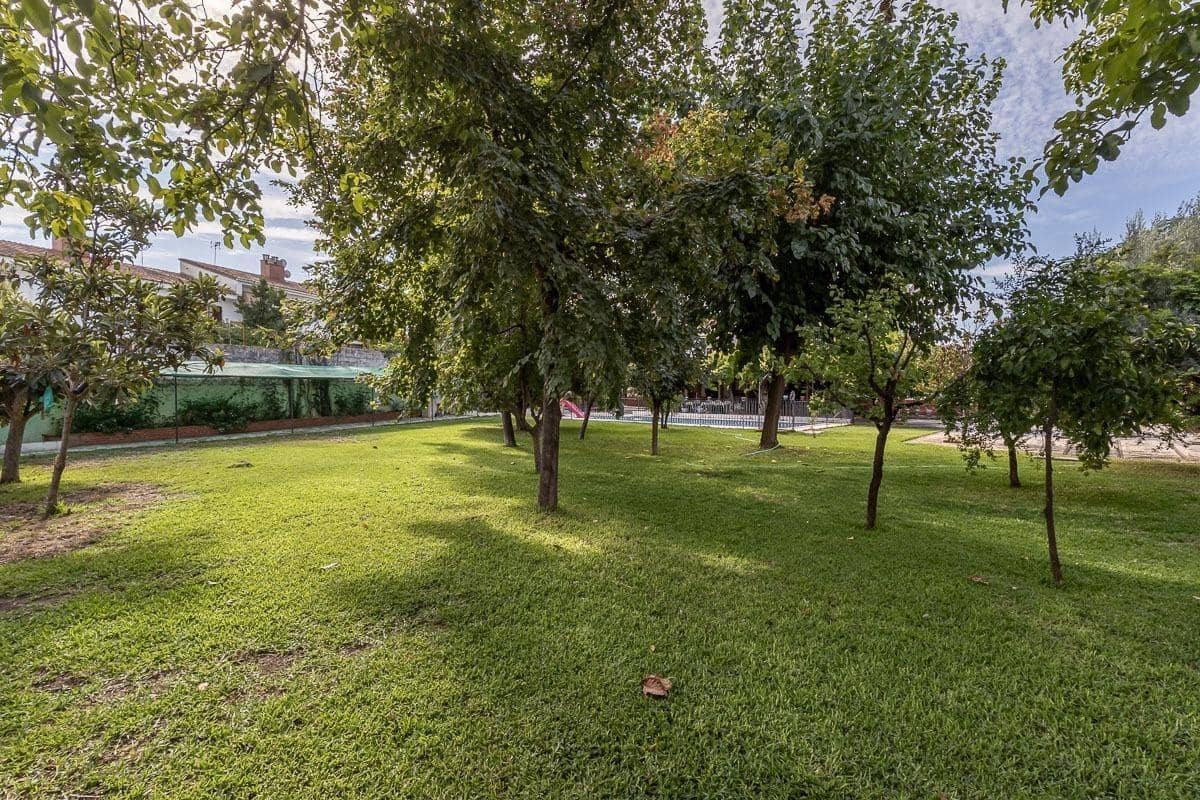 5 soverom Villa til salgs i Ogijares med svømmebasseng garasje - € 550 000 (Ref: 10155485)