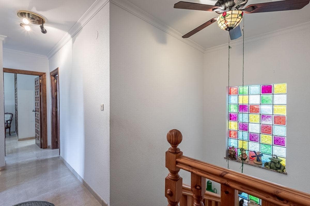 5 soverom Villa til salgs i Ogijares med svømmebasseng garasje - € 550 000 (Ref: 10155485)