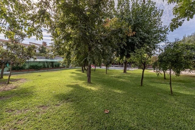 5 soverom Villa til salgs i Ogíjares med svømmebasseng garasje - € 550 000 (Ref: 10155485)