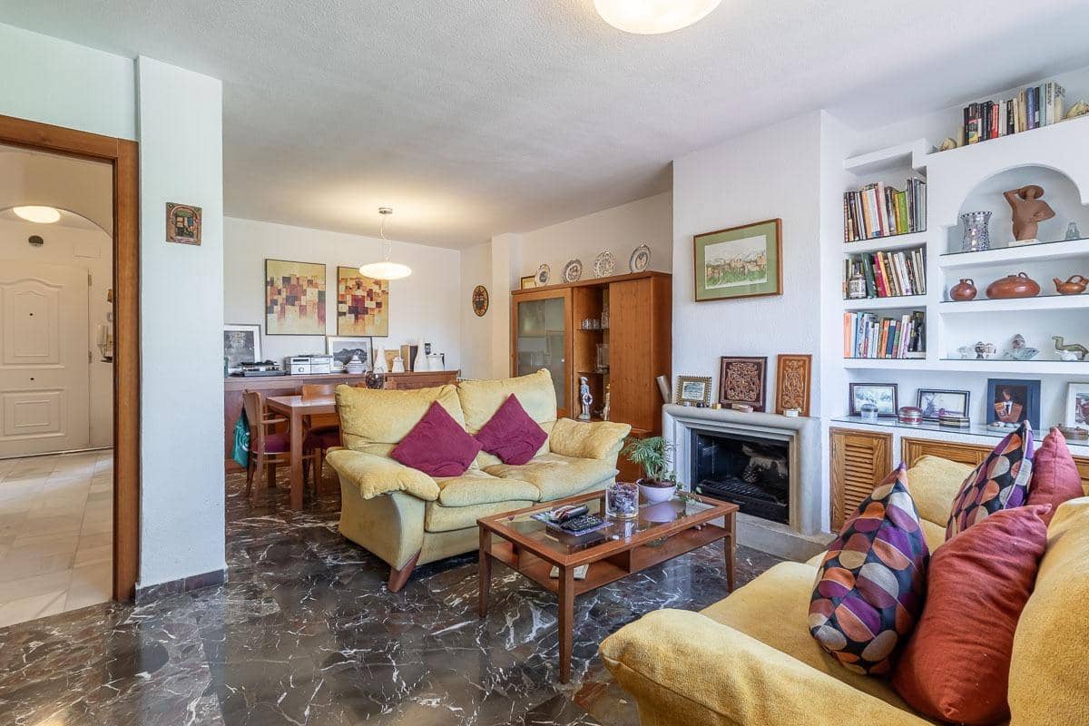 Chalet de 5 habitaciones en La Zubia en venta con piscina garaje - 399.000 € (Ref: 10157873)