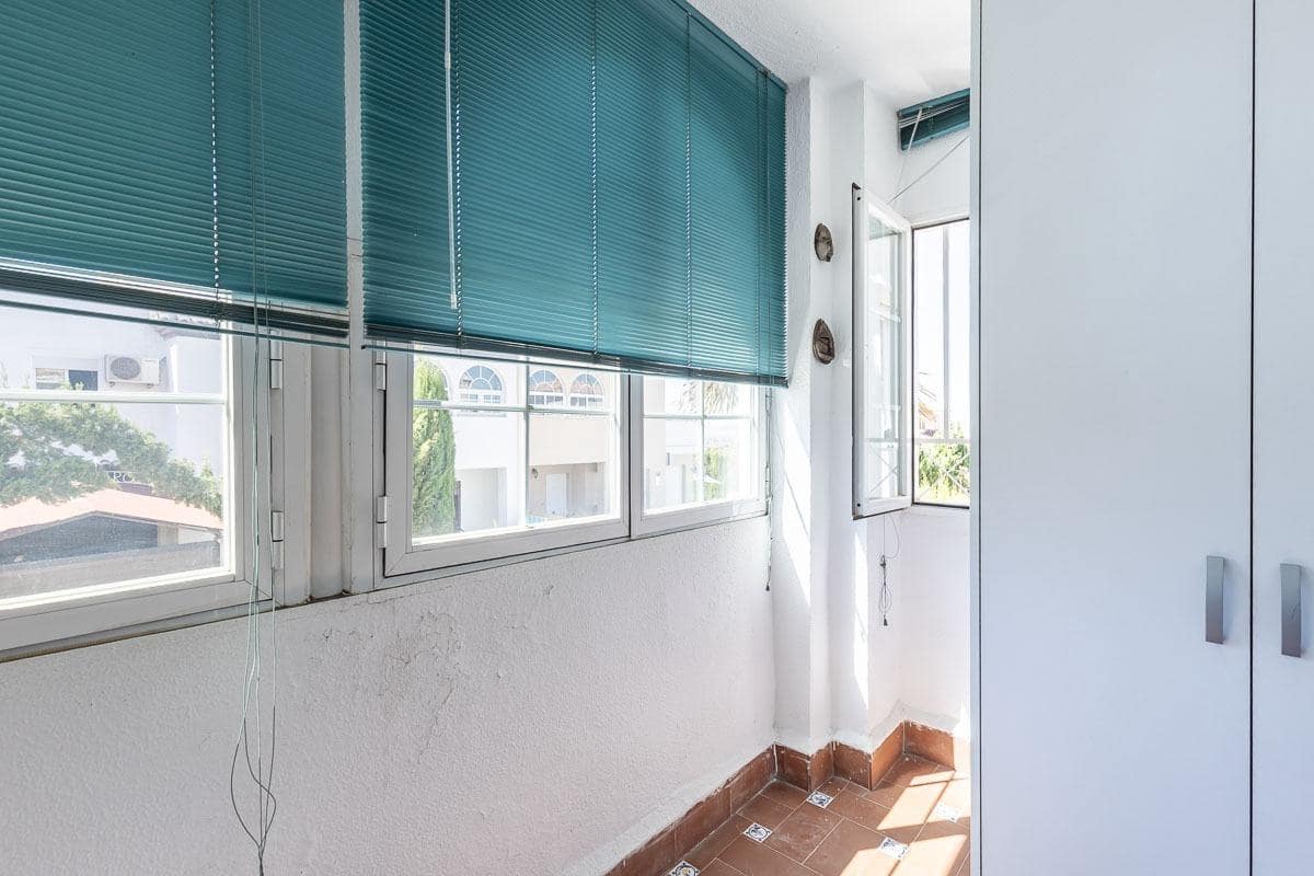 Chalet de 5 habitaciones en La Zubia en venta con piscina garaje - 399.000 € (Ref: 10157873)