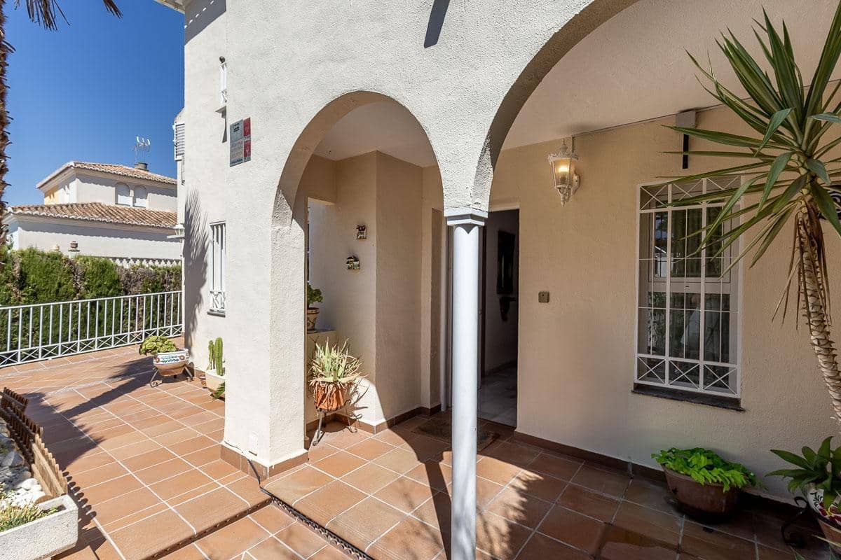 Chalet de 5 habitaciones en La Zubia en venta con piscina garaje - 399.000 € (Ref: 10157873)