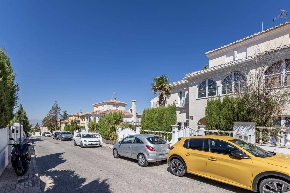 Chalet de 5 habitaciones en La Zubia en venta con piscina garaje - 399.000 € (Ref: 10157873)