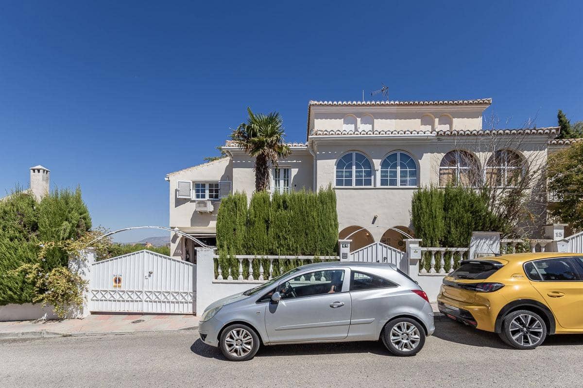 Chalet de 5 habitaciones en La Zubia en venta con piscina garaje - 399.000 € (Ref: 10157873)