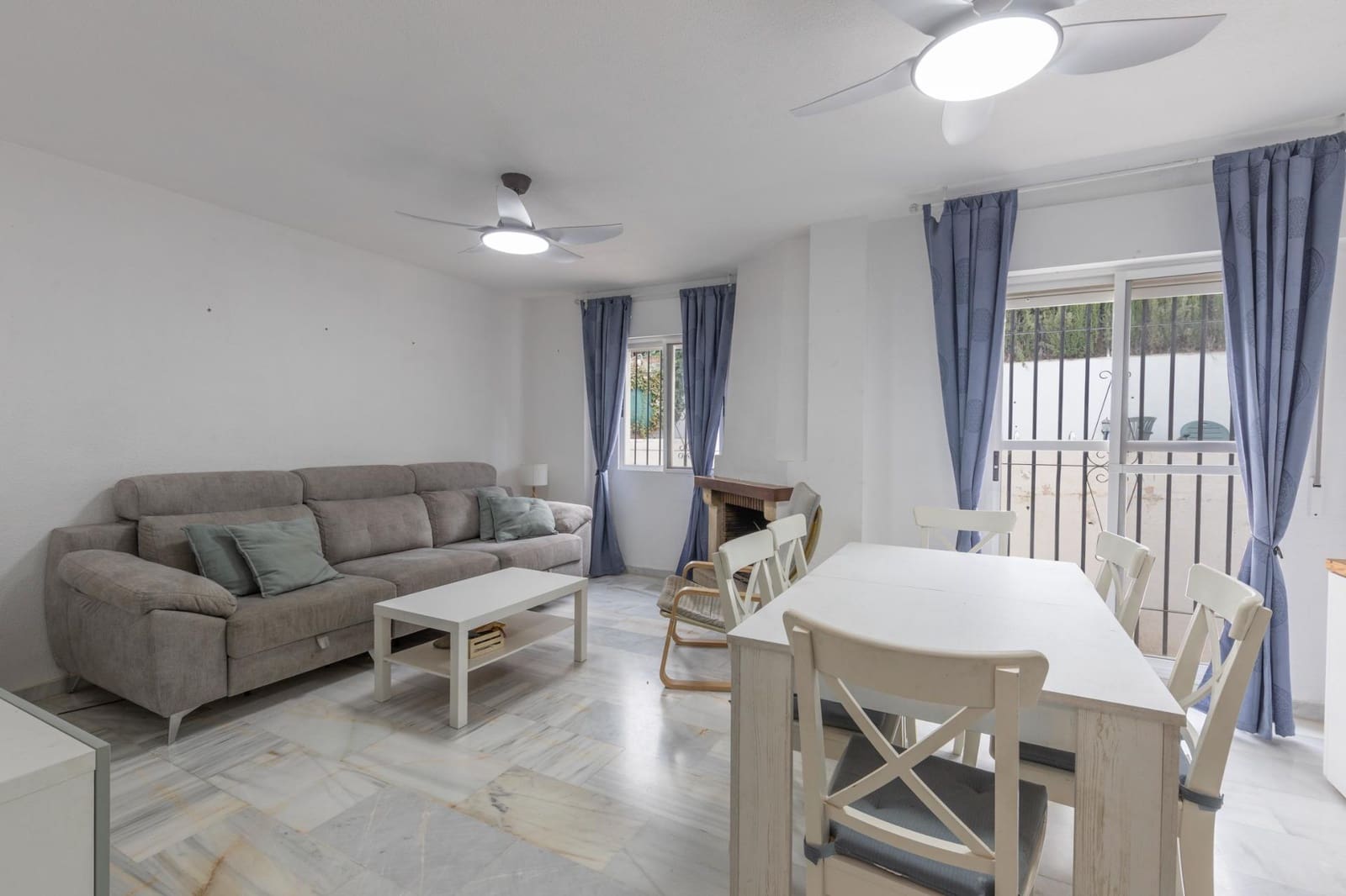 4 bedroom Villa for sale in La Zubia with pool - € 279,000 (Ref: 10159641)