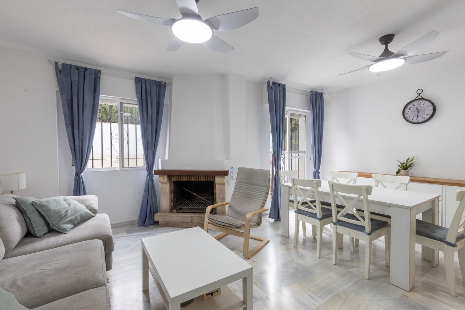 4 bedroom Villa for sale in La Zubia with pool - € 279,000 (Ref: 10159641)