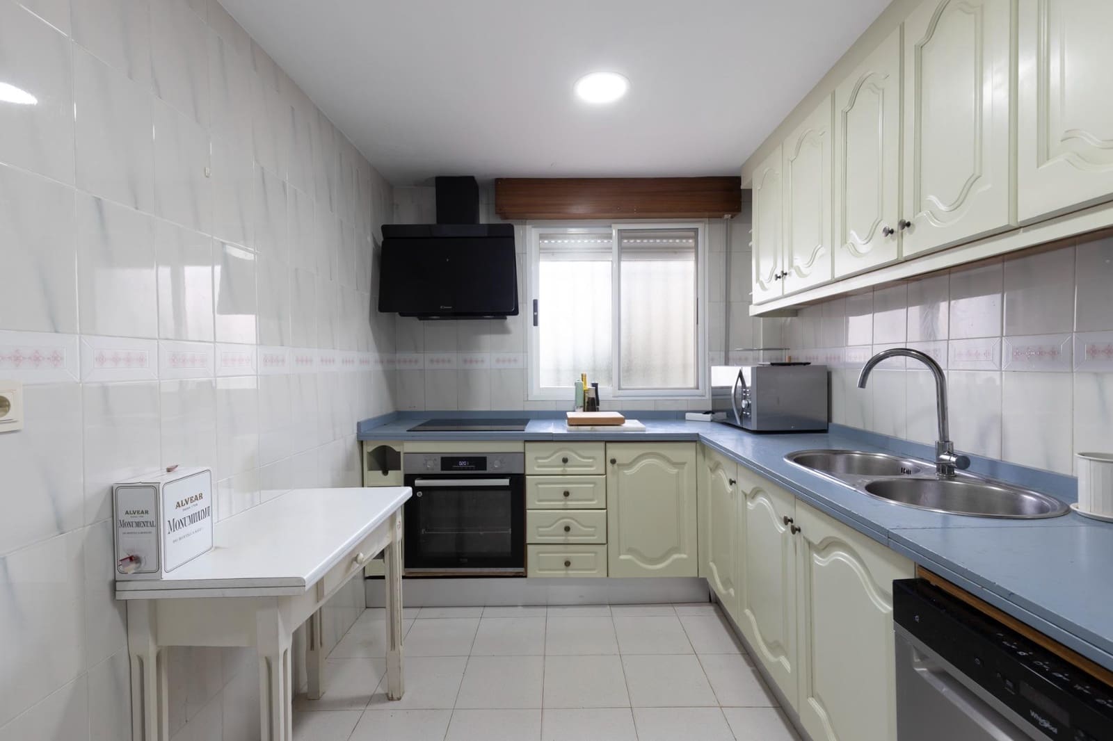 4 bedroom Villa for sale in La Zubia with pool - € 279,000 (Ref: 10159641)