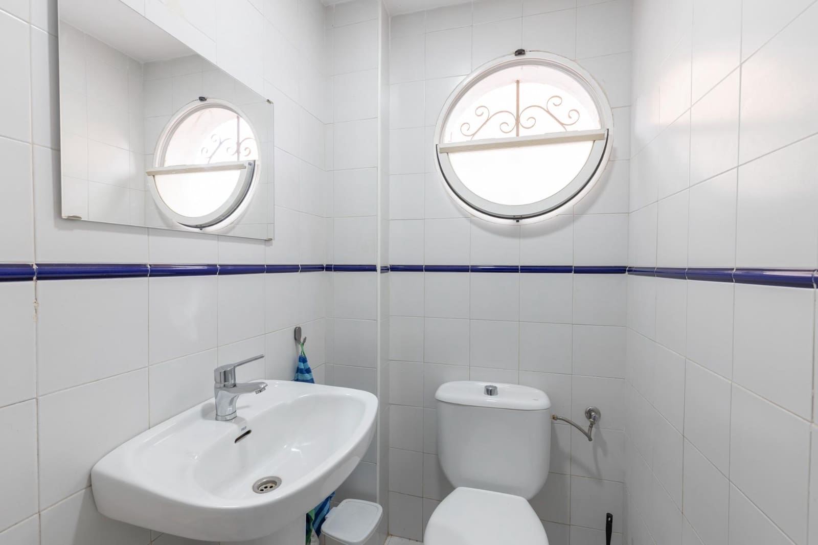 4 bedroom Villa for sale in La Zubia with pool - € 279,000 (Ref: 10159641)