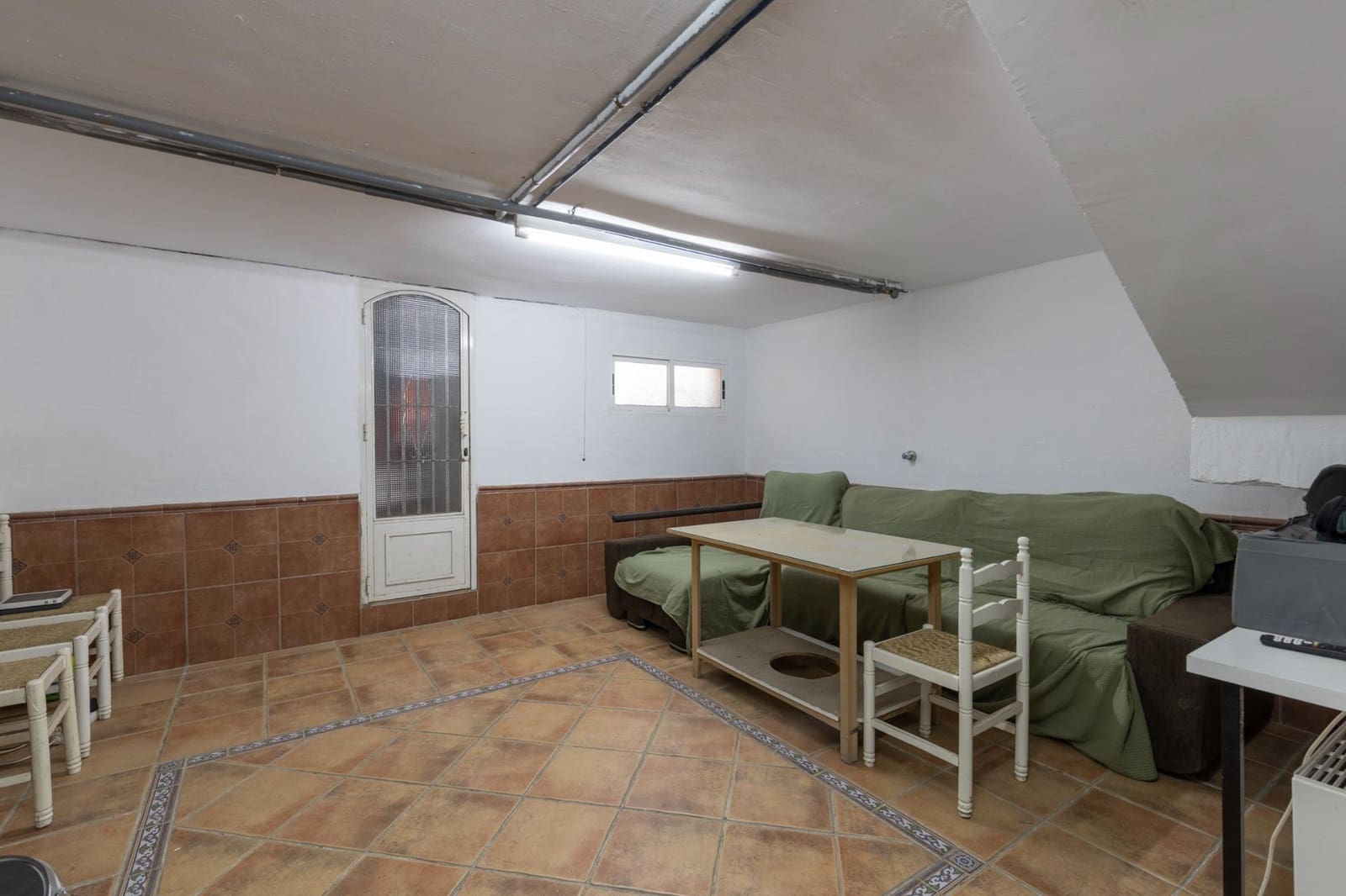 4 bedroom Villa for sale in La Zubia with pool - € 279,000 (Ref: 10159641)
