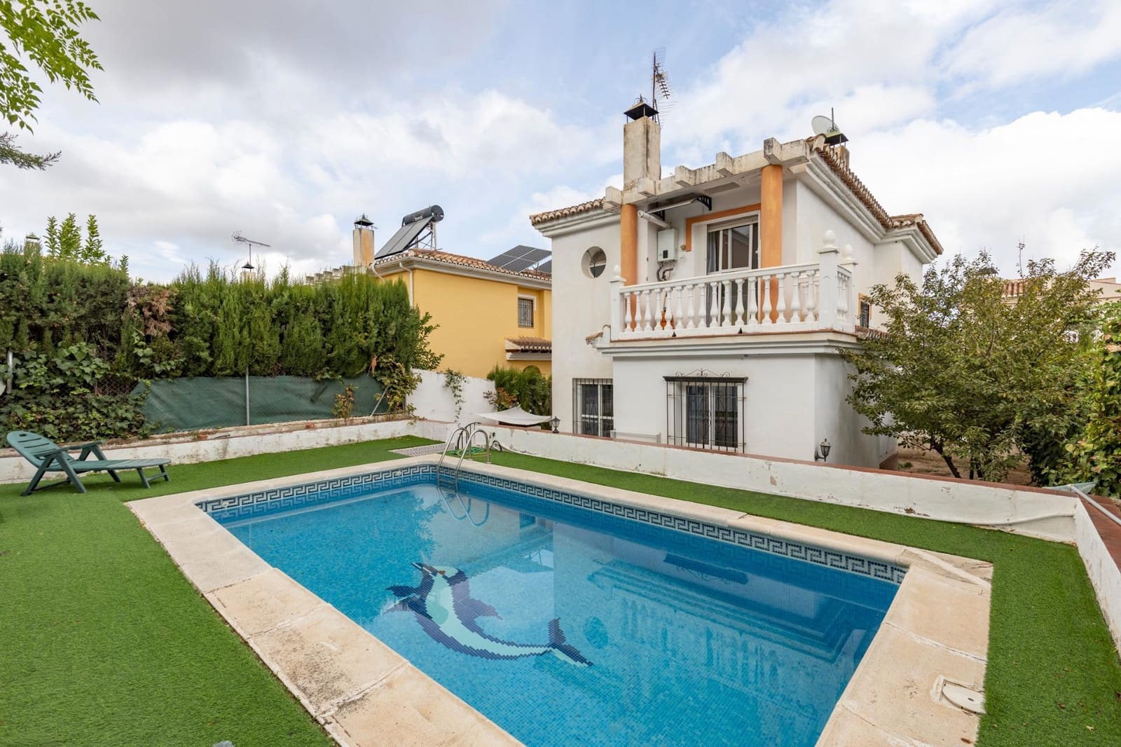 4 bedroom Villa for sale in La Zubia with pool - € 279,000 (Ref: 10159641)