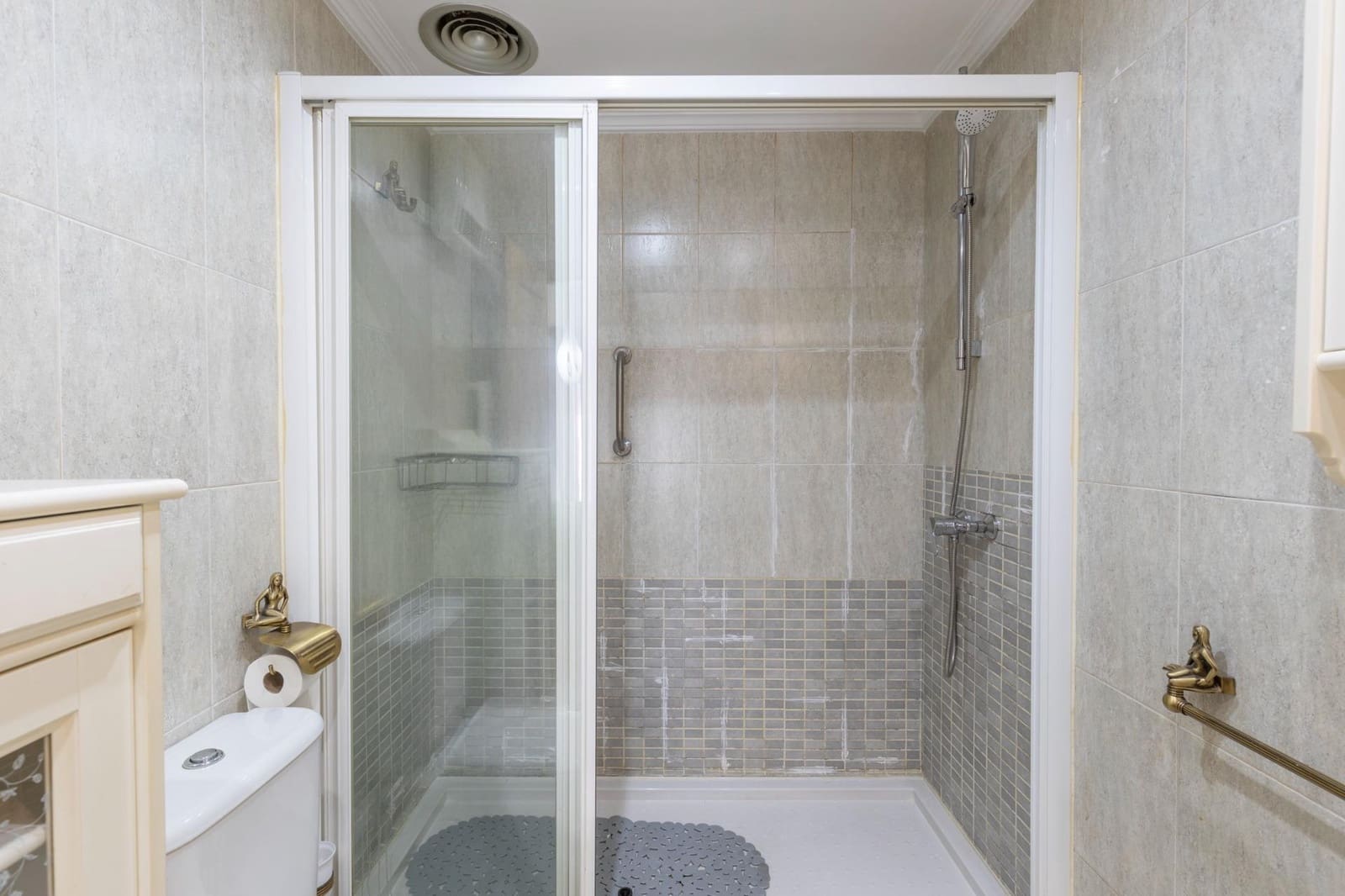 4 slaapkamer Rijtjeshuis te koop in Cajar met zwembad garage - € 295.000 (Ref: 10159642)