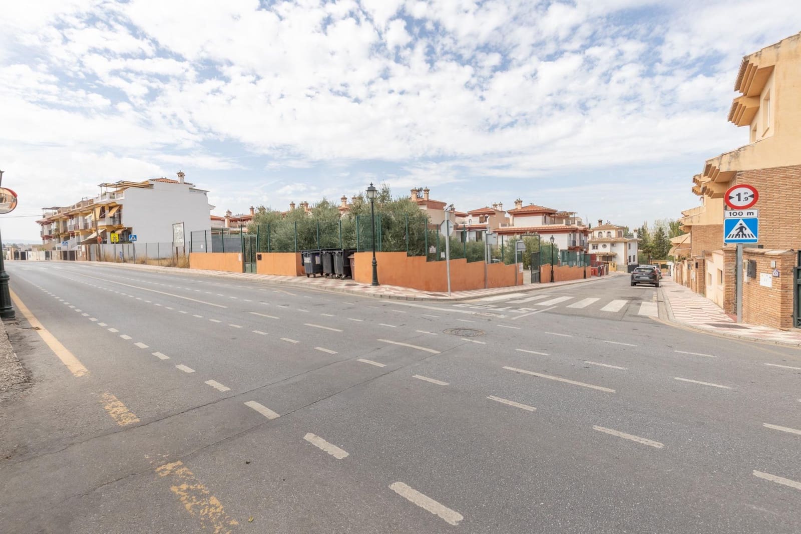 4 slaapkamer Rijtjeshuis te koop in Cajar met zwembad garage - € 295.000 (Ref: 10159642)