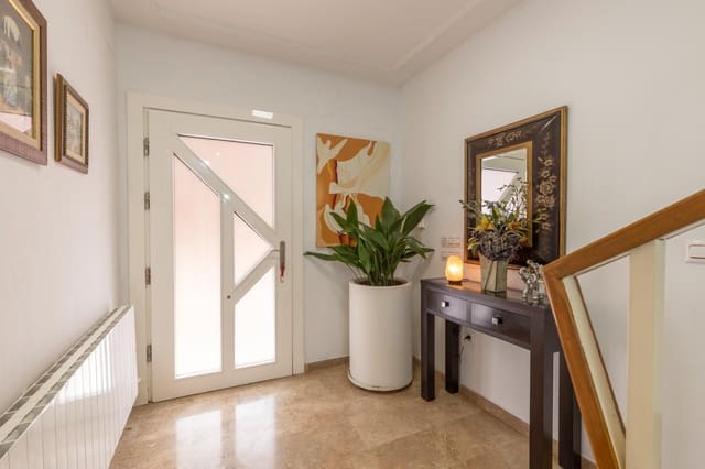4 slaapkamer Rijtjeshuis te koop in Cájar met zwembad garage - € 295.000 (Ref: 10159642)