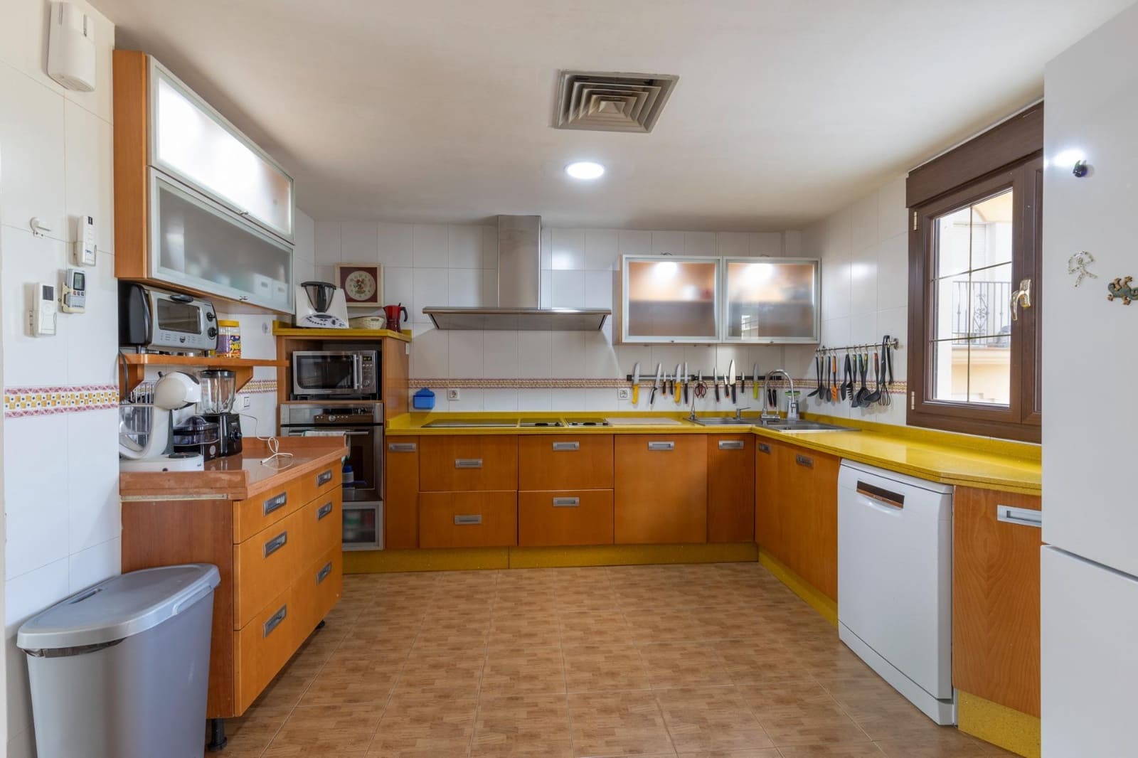 4 slaapkamer Rijtjeshuis te koop in Cajar met zwembad garage - € 295.000 (Ref: 10159642)