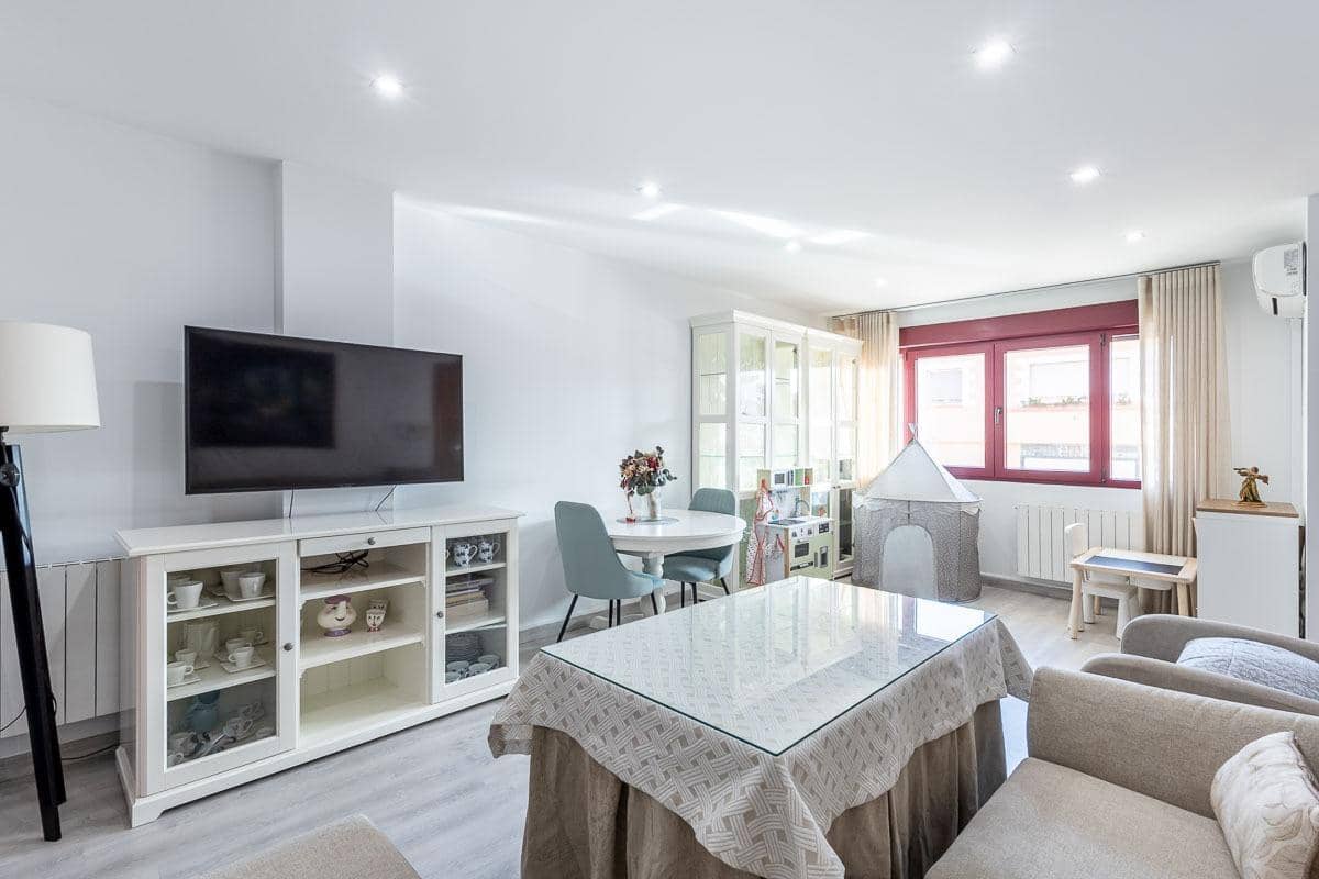 3 soverom Rekkehus til salgs i Churriana de la Vega med garasje - € 309 000 (Ref: 10159644)